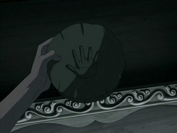 Zuko's plaster cast.png