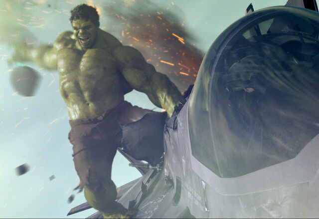 Datei:Marvel-The-Avengers-Movie-2012-HD-Wallpaper-The-Hulk-Bruce-Banner-53.jpg