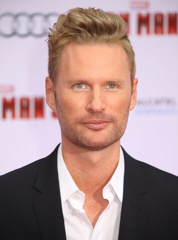 Datei:Brian Tyler.jpg