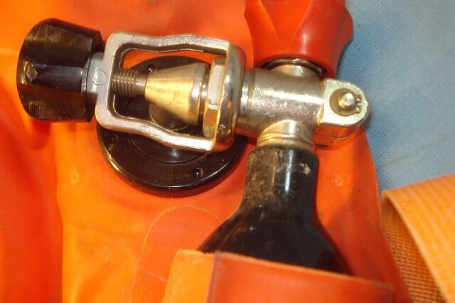 File:Fenzy valve.jpg