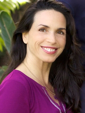 File:Tasia Valenza.jpg