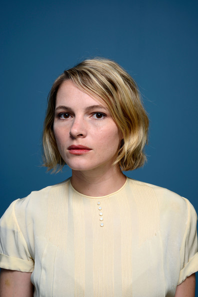 Amy Seimetz alien