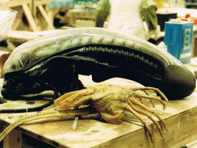 File:Alien-slide-053.png
