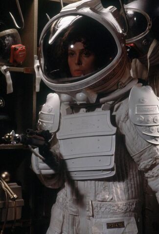 File:Alien-space-suit-ripley.jpg