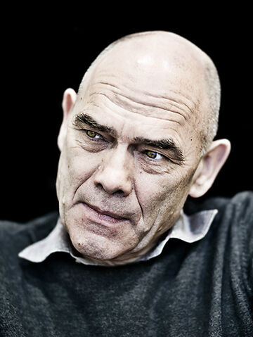 File:Peter Guinness.jpg