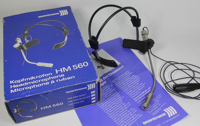 File:Beyerdynamic HM 560.png