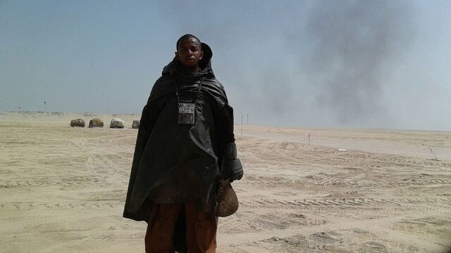 File:Star-Wars-Epsiode-VII-set-photos-in-Abu-Dhabi (5).jpg