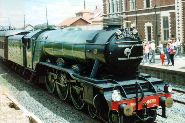 File:LNER 4472 Seymour 1989.jpg