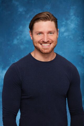 File:Blake E (Bachelorette 13).jpg