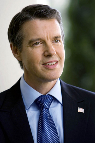 File:Kyle Secor.png