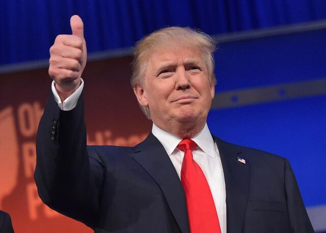 File:483208412-real-estate-tycoon-donald-trump-flashes-the-thumbs-up.jpg.CROP.promo-xlarge2.jpg