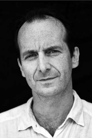 File:Denis O'Hare.png