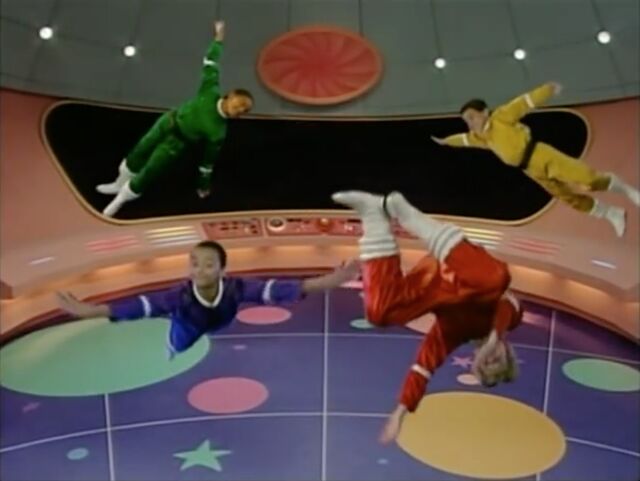 File:Floatingtogethersofree.jpg