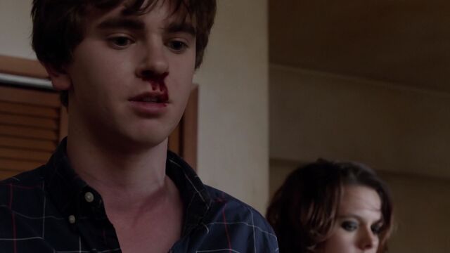 File:BatesMotel206-1584.jpeg