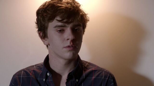 File:BatesMotel207-0216.jpeg