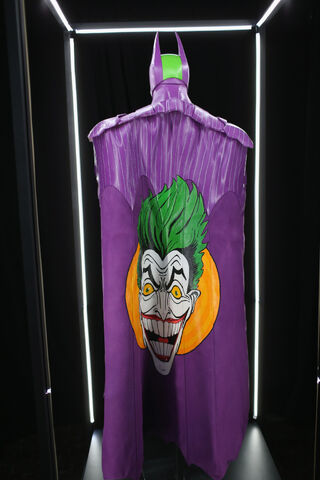 File:SDCC2014-Batman-Cape-Cowl create Art Exhibit 452635972.jpg