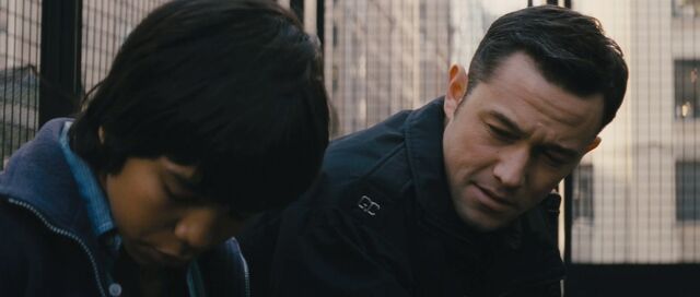 Archivo:Joseph-gordon-levitt-as-john-blake-in-the.jpg