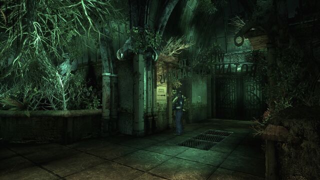 File:Arkham-Glasshouse Entrance3.jpg