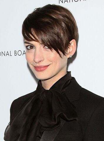 File:Anne Hathaway.jpg