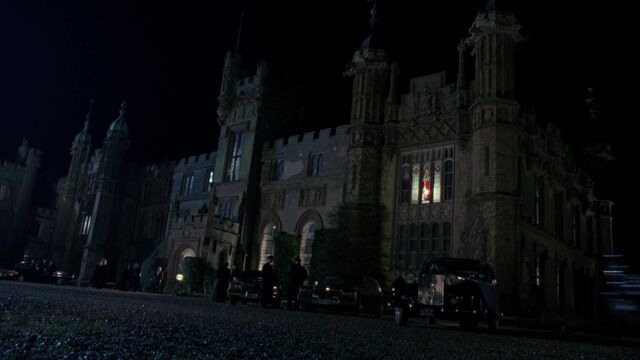 File:1989WayneManor2.jpg