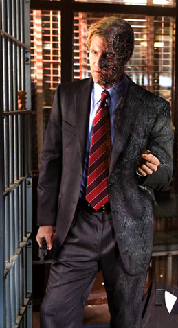 File:Aaron Eckhart Two-Face.png