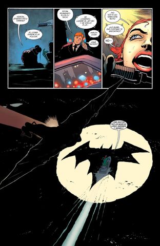 Archivo:Batman and Robin (2011-) - Two-Face 024-019.jpg