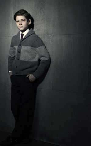 File:BruceWayne-Gotham3.jpg