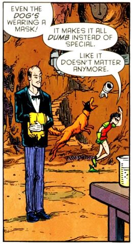 File:Alfred Pennyworth 045.jpg