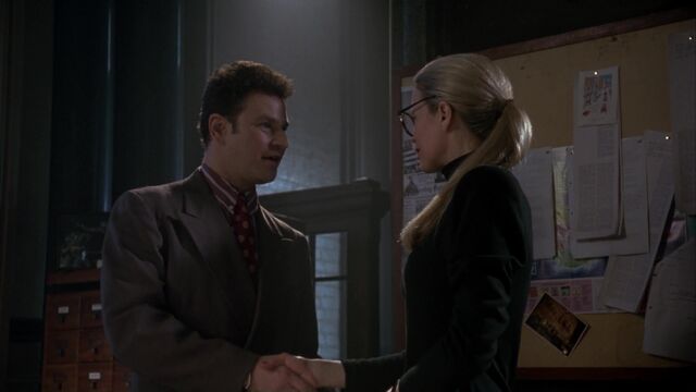 File:BatmanKnoxandVicki.jpg