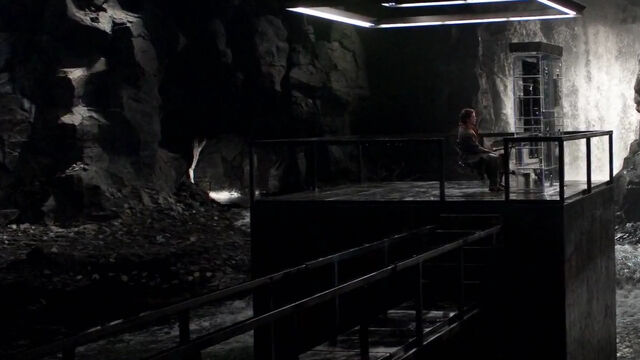 File:TDKR DlVvQ.jpg
