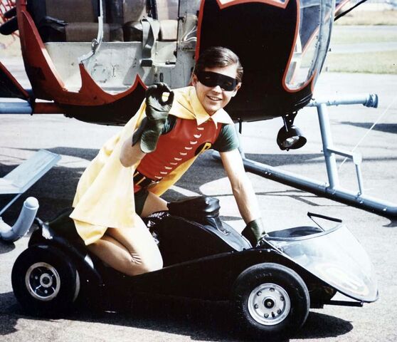 File:Robinmobile.jpg