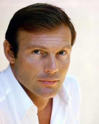 File:WhiteShirt.jpg