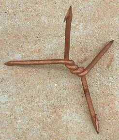 510px-Caltrop from Vietnam 1968