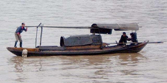 File:YangtzeSampan.jpg
