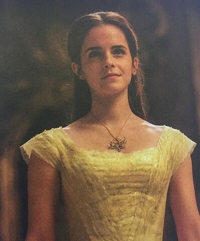 File:New-pictures-of-Belle-emma-watson-40210251-415-500.jpg