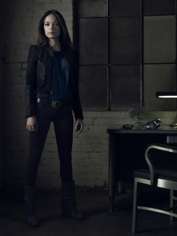 File:Catherine-season1-promo-pic2.jpg
