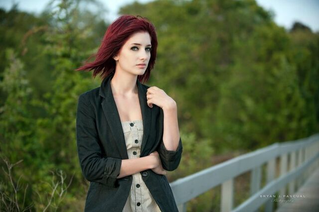 File:Cold shoulder by susancoffey-d38bej0.jpg