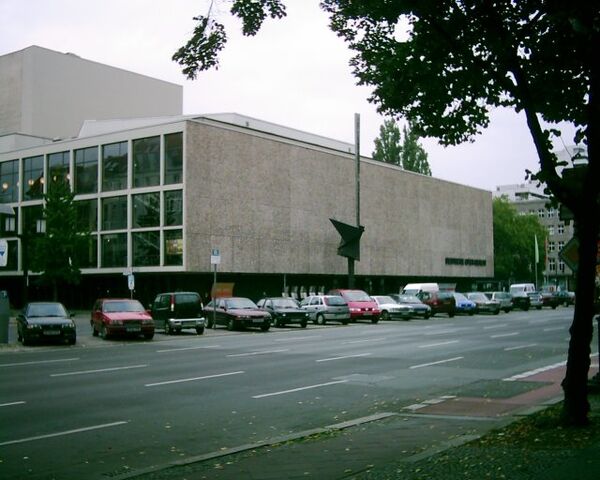 Datei:Deutsche oper berlin.jpg