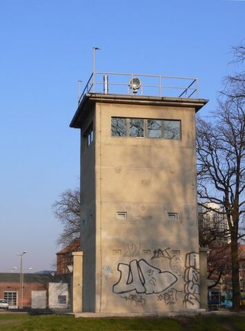 Datei:Wachturm schlesischer busch.jpg