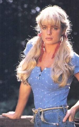 File:Erika-eleniak 2.jpg