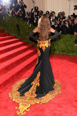 File:Beyonce MET Gala 4.jpg