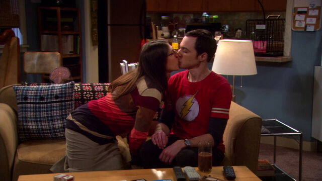 File:Big kiss.jpg