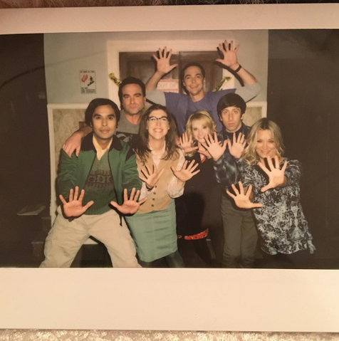 File:SelfiePolaroid2.png