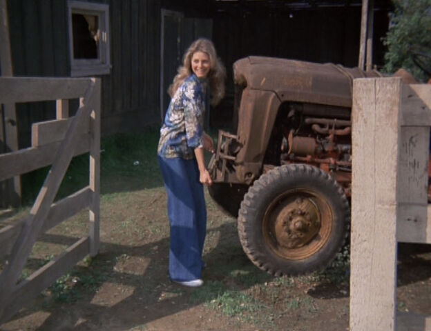 File:JM Lifting Tractor.jpg