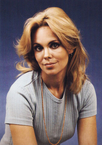 File:LaraParker.jpg