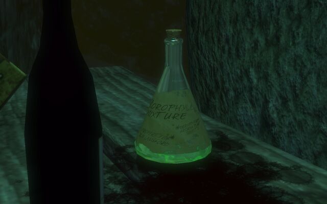 File:Chlorophyll Solution.jpg
