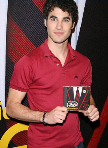 File:Darren-darren-criss-21315524-387-529.jpg