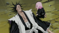 Yachiru comes to Kenpachi's aid.png