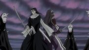 Byakuya y Senbonzakura se enfrentan a los Menos.jpg