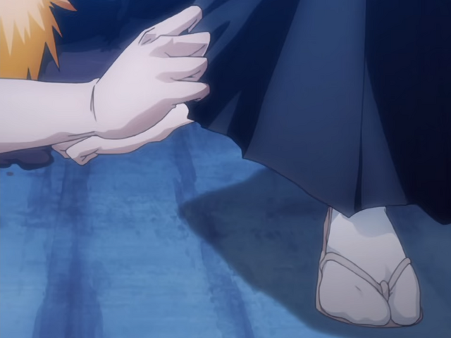 File:Ep17IchigoGrabsRobe.png